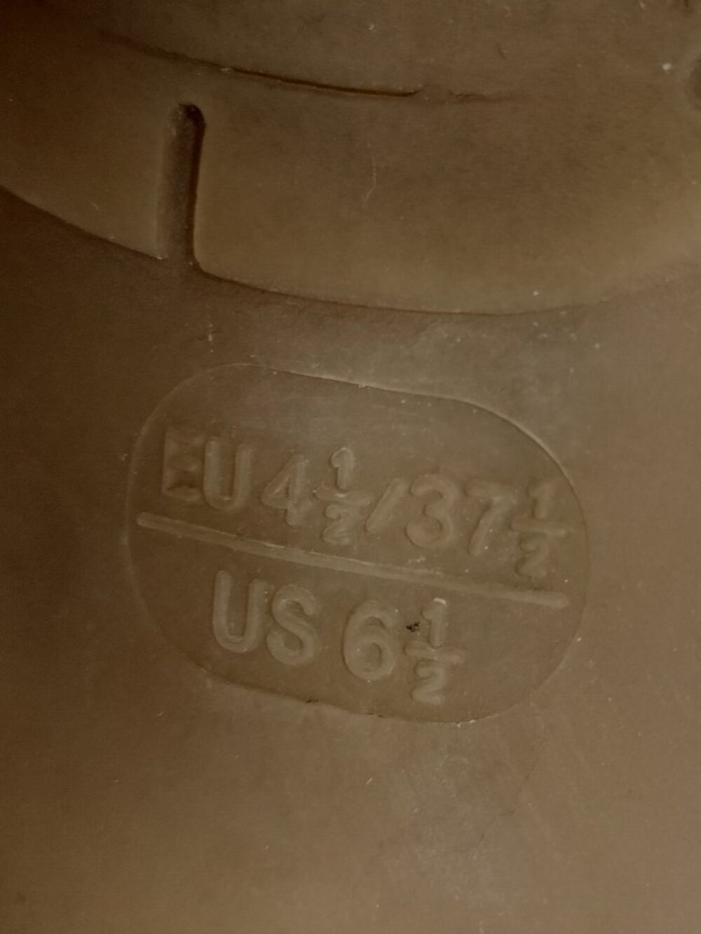THE FLEXX Metalic Leather T-bar Sandals - Picture 7 of 8